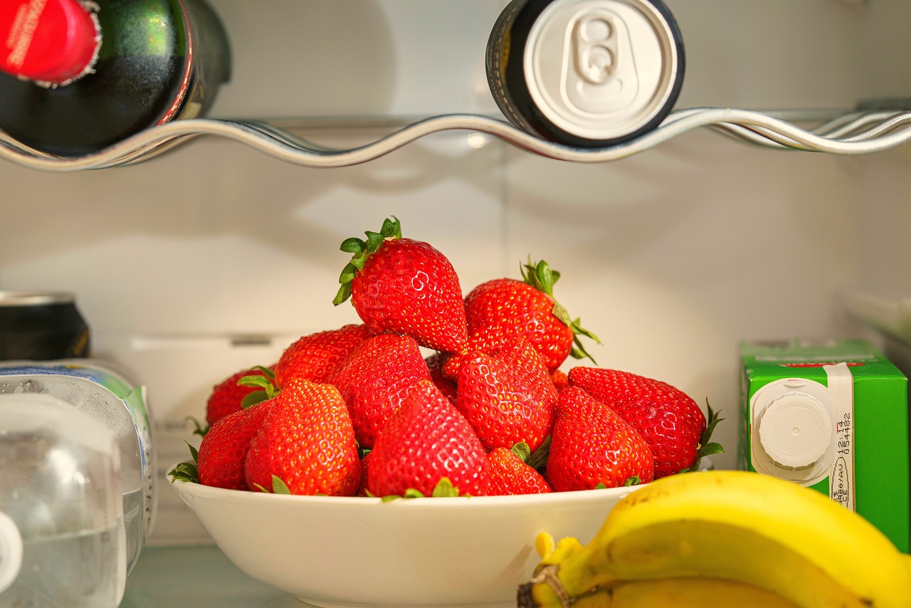 Guardar alimento na geladeira: confira os riscos à saúde