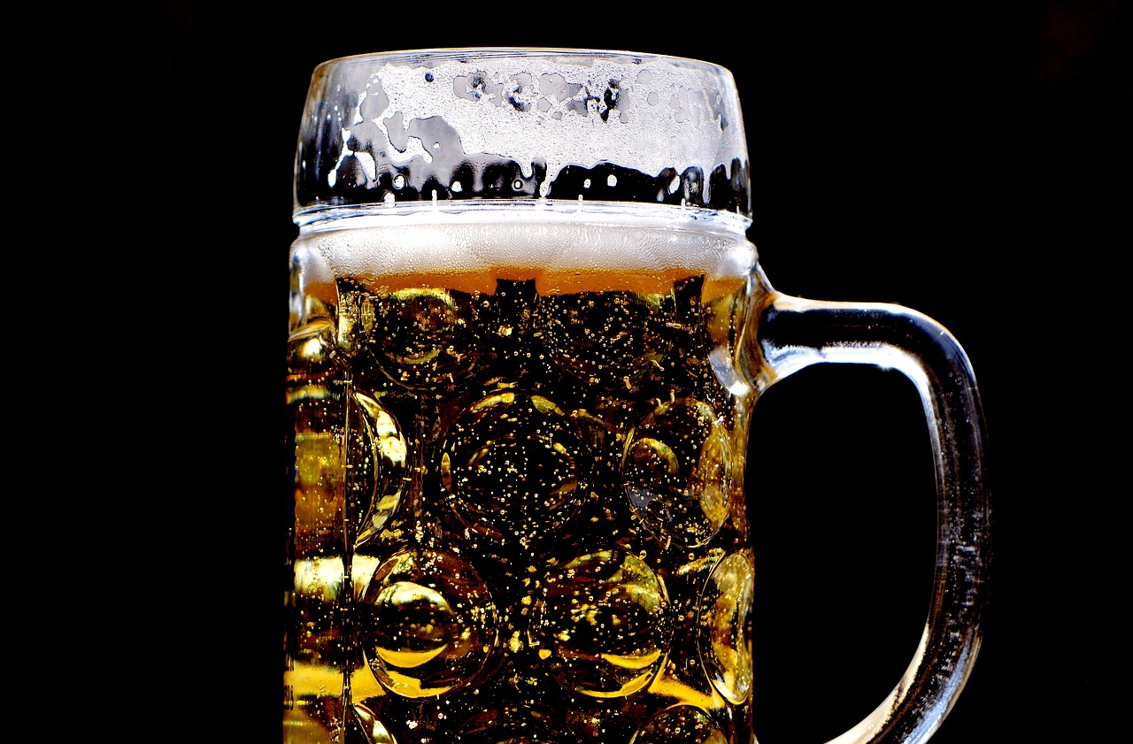 Cerveja criada por Inteligência Artificial faz sucesso em SP; confira