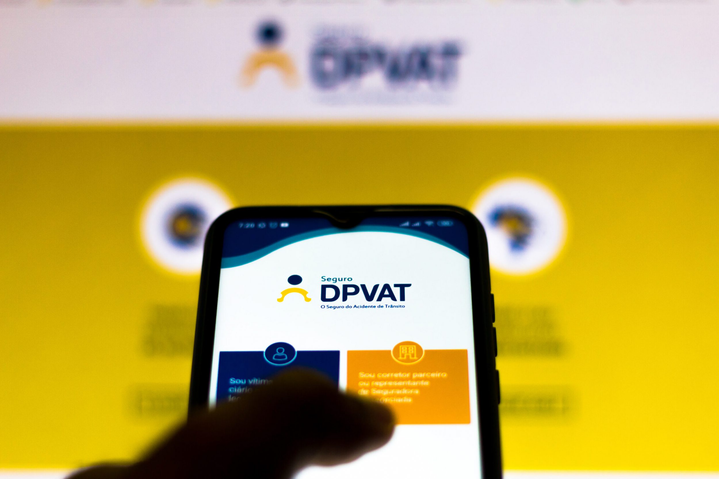 DPVAT: quando volta, valor e quem deve pagar o seguro obrigatório?