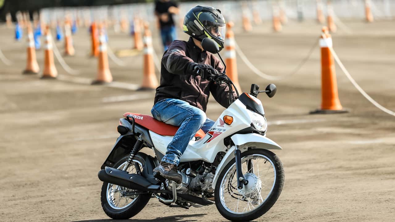 Quais as motos mais baratas do Brasil? Veja onde investir seu dinheiro sem erro