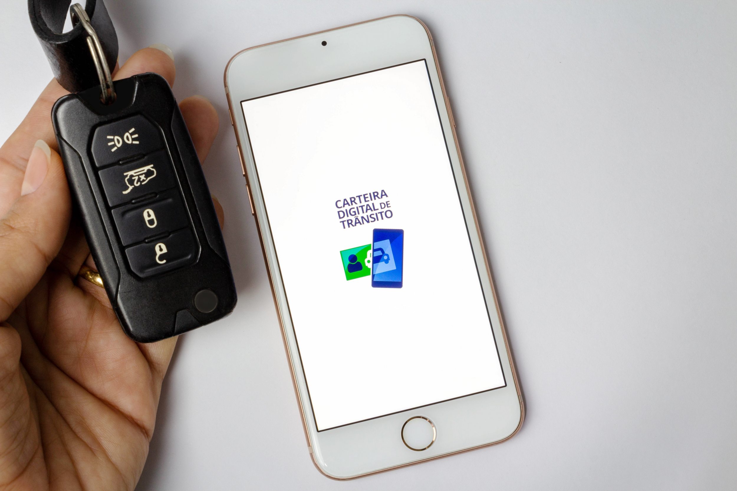 Como baixar a CNH digital no celular para usar quando não tiver internet
