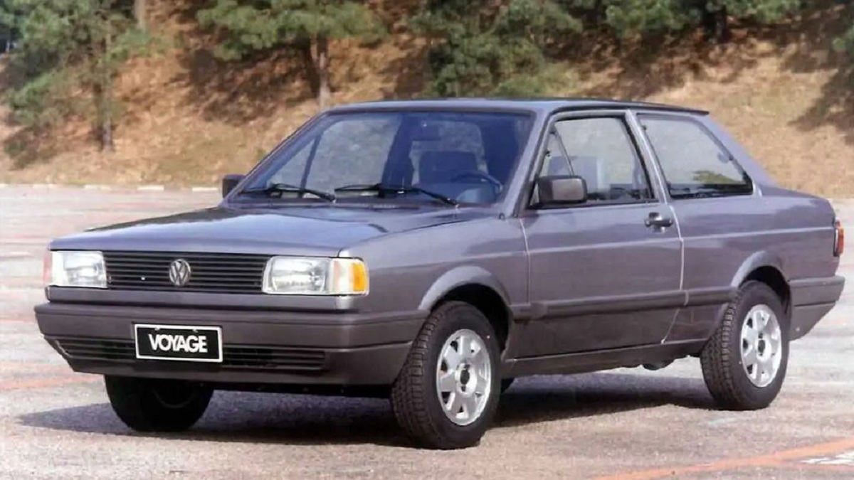 Preço de um elétrico? Veja quanto custaria hoje um Volkswagen Voyage 1994, com a inflação