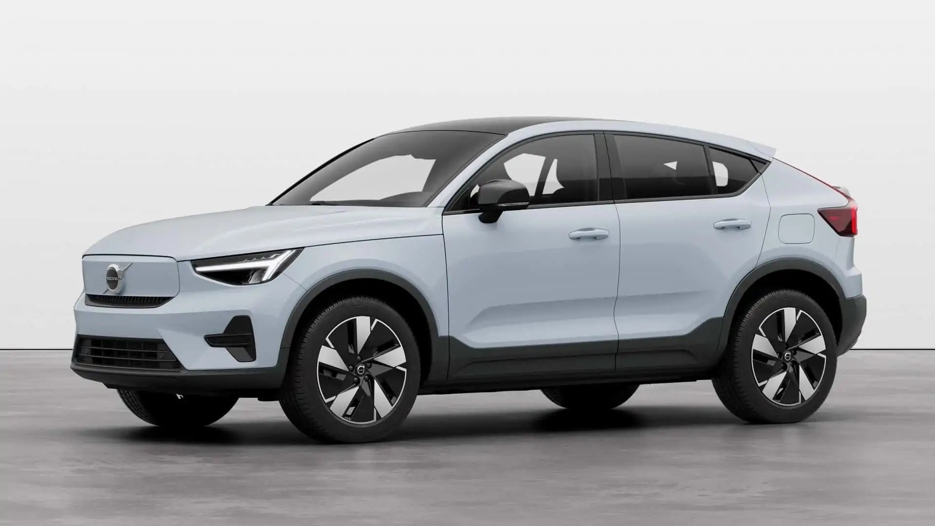 Volvo está dando susto! SUV elétrico vendido no Brasil acelera sozinho e vira processo