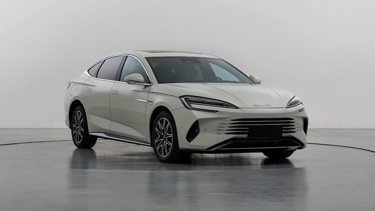 BYD apresenta SUV refinado e sedã elétrico com autonomia de até 2.000 km
