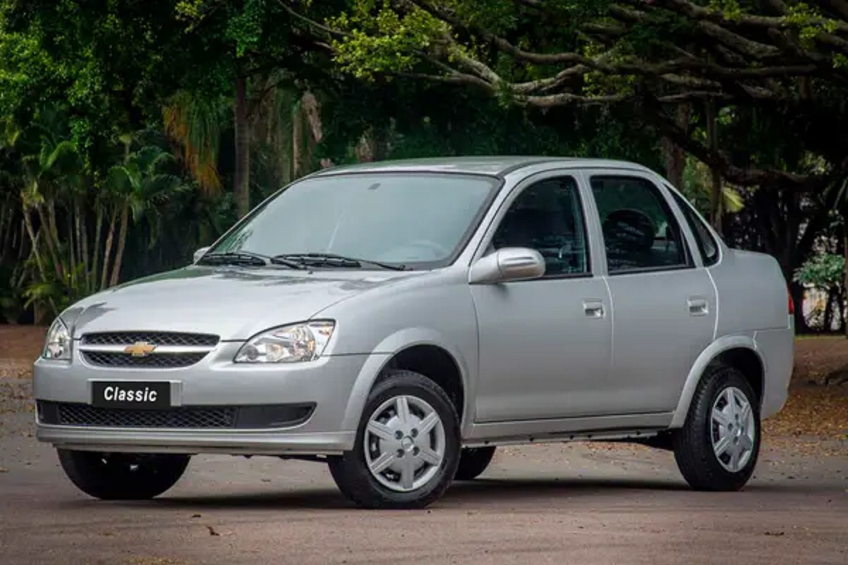 5 carros usados que podem ir para sua garagem no lugar de um iPhone 17